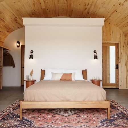 Frontier Drive Inn سنتر المظهر الخارجي الصورة