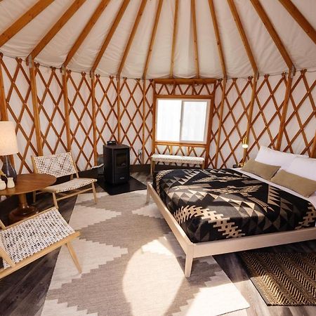 Frontier Drive Inn سنتر المظهر الخارجي الصورة