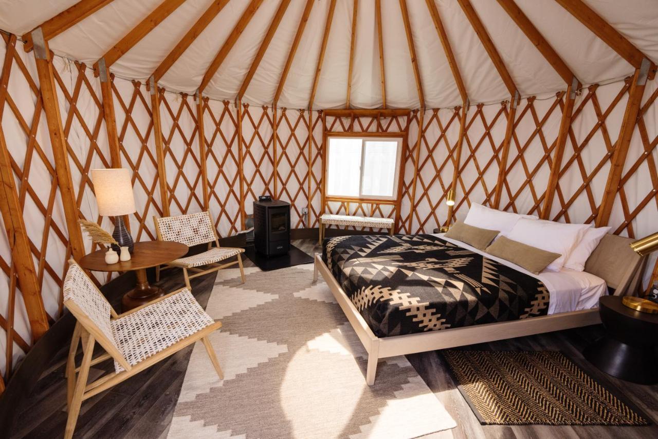 Frontier Drive Inn سنتر المظهر الخارجي الصورة