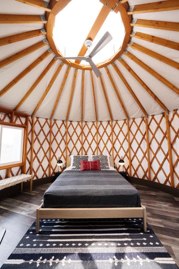 Frontier Drive Inn سنتر المظهر الخارجي الصورة